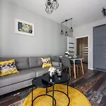 Close To Chopin Airport, Parking, Remote-Ready Apartment
