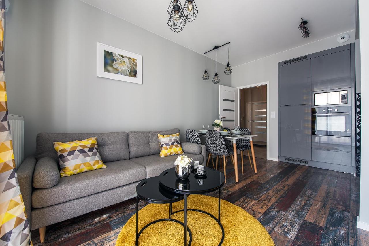 Close To Chopin Airport, Free Parking Appartement Warschau