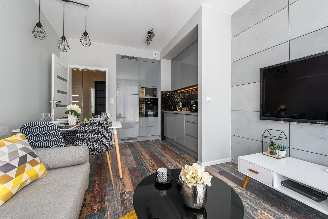 Close To Chopin Airport, Free Parking Appartement *