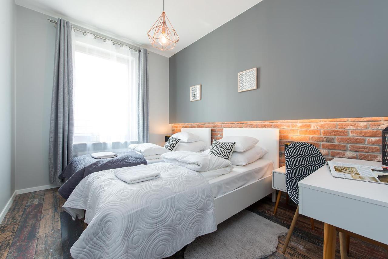 Close To Chopin Airport, Free Parking Appartement