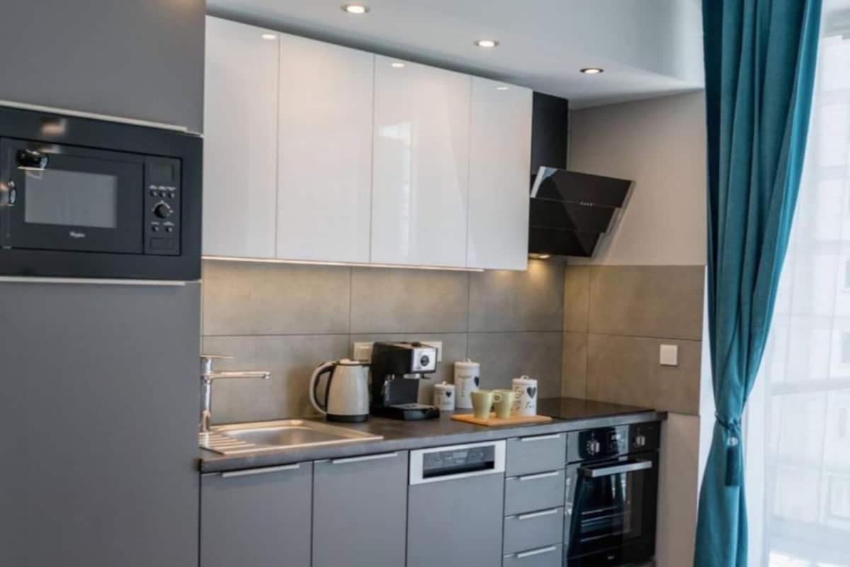 Close To Chopin Airport, Free Parking Appartement Warschau
